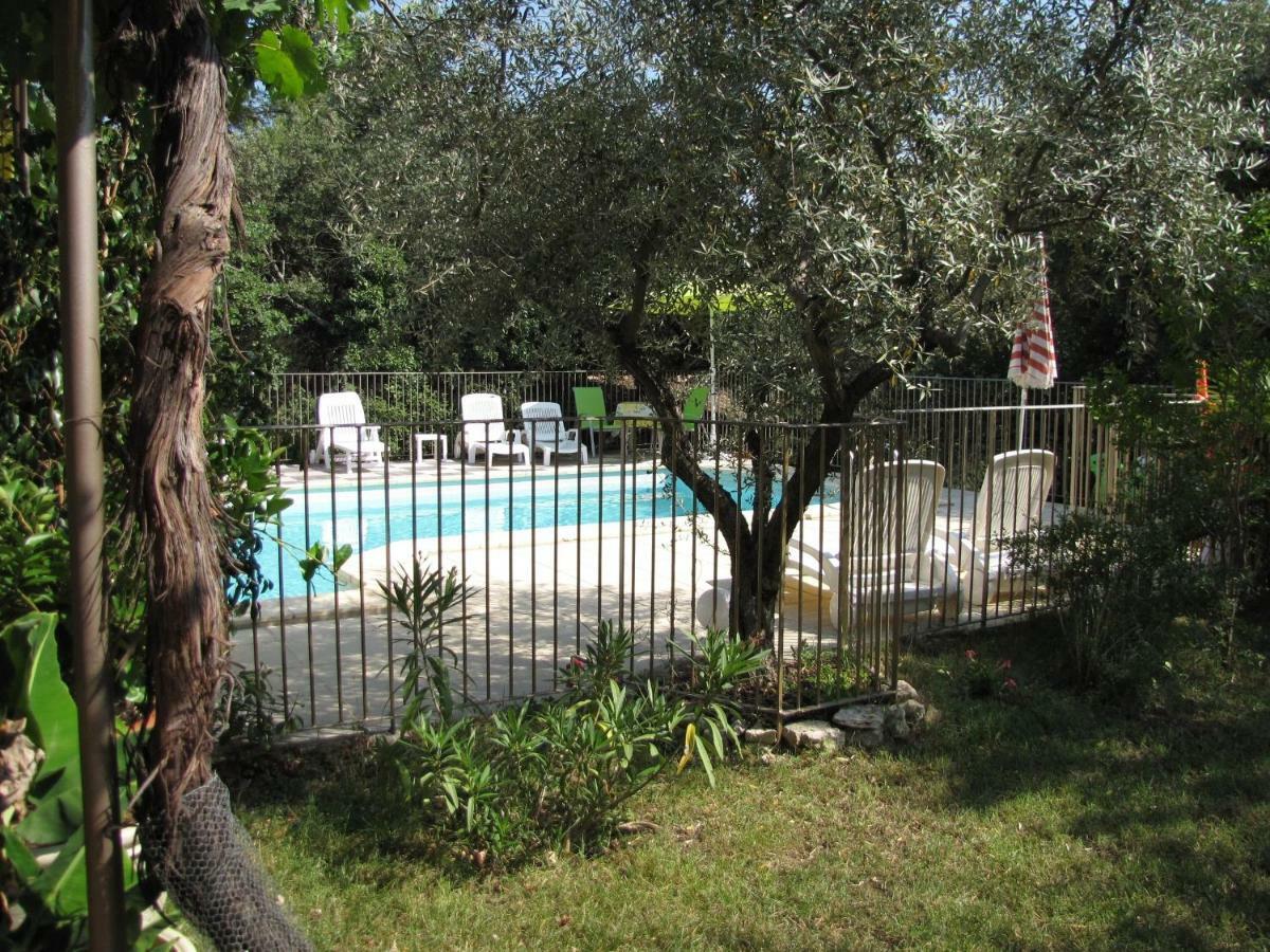 Domaine Du Bois Gite Bleuette Galargues ภายนอก รูปภาพ